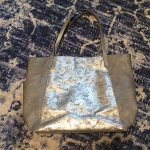 Stella and dot metallic tote